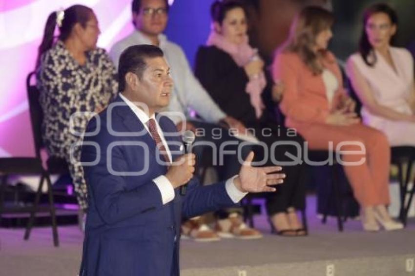 GOBIERNO DEL ESTADO . DESAYUNOS CALIENTES