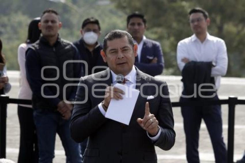 GOBIERNO ESTATAL . ENTREGA DE UNIDADES