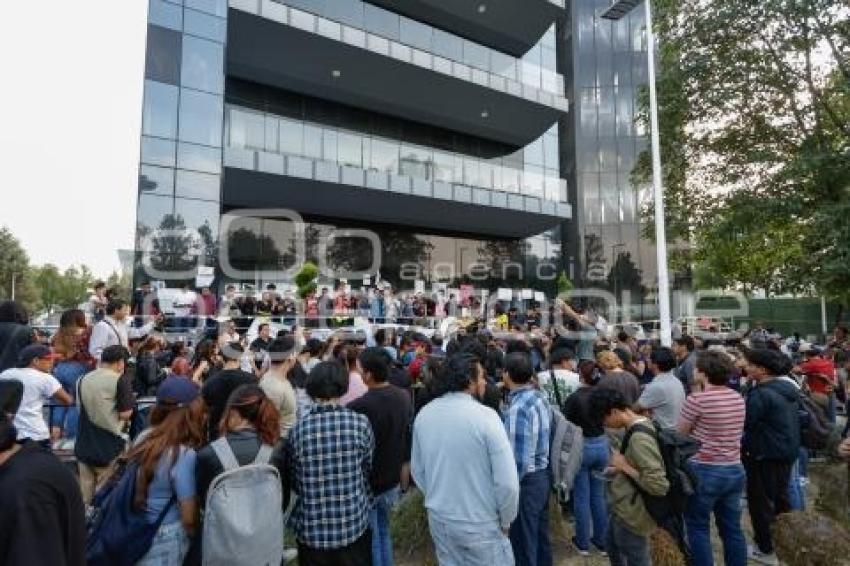 BUAP . MESA DE DIÁLOGO