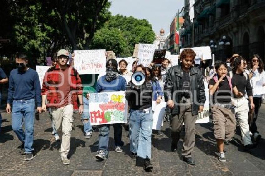 MANIFESTACIÓN ESTUDIANTES