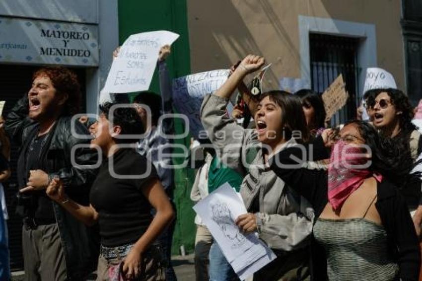 MANIFESTACIÓN ESTUDIANTES
