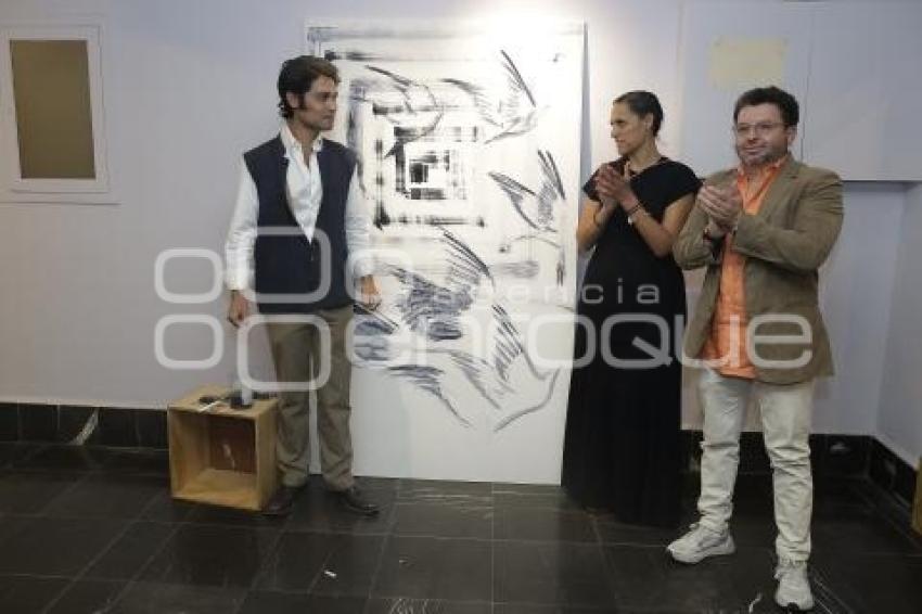 EXPOSICIÓN . LABERINTOS