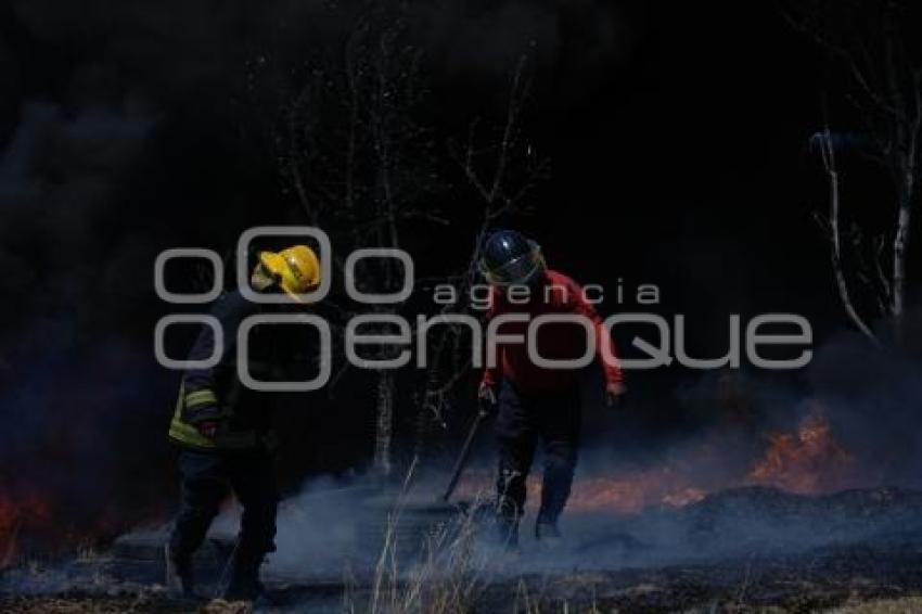 TLAXCALA . INCENDIO TIRADERO DE LLANTAS