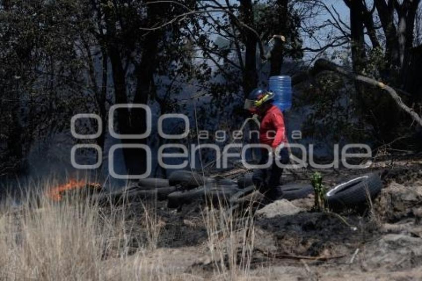 TLAXCALA . INCENDIO TIRADERO DE LLANTAS