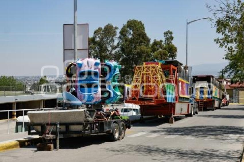 FERIA DE PUEBLA . JUEGOS MECÁNICOS