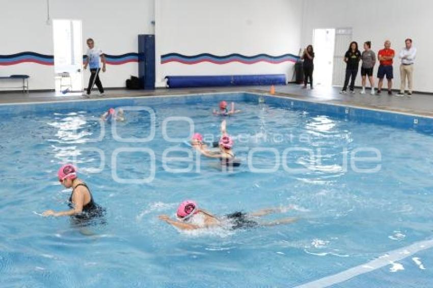 AYUNTAMIENTO . NATACIÓN PARA CIEGOS