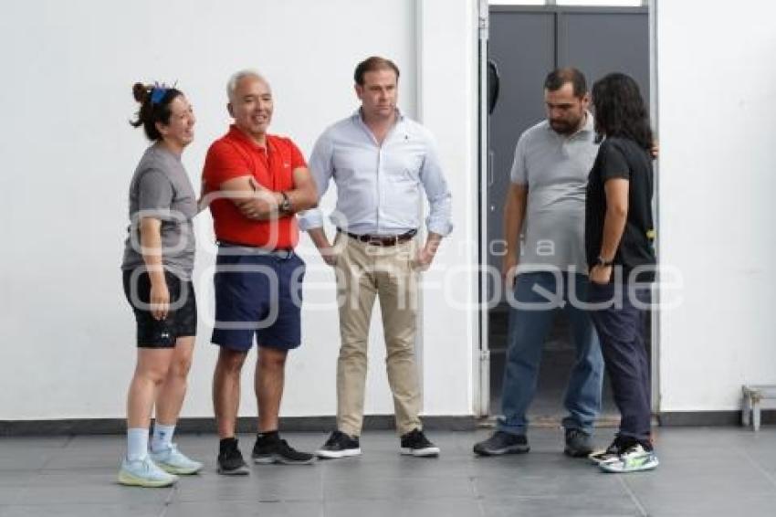 AYUNTAMIENTO . NATACIÓN PARA CIEGOS