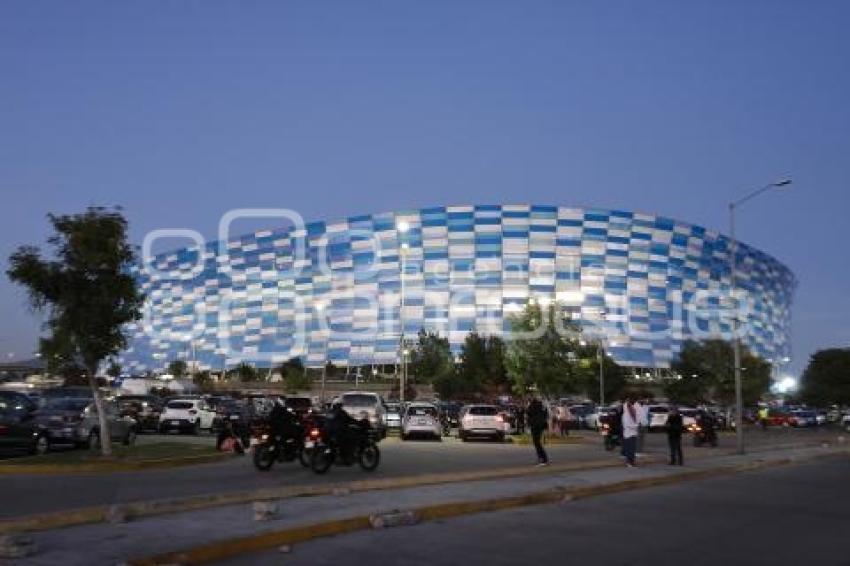 FÚTBOL . CLUB PUEBLA VS TIGRES