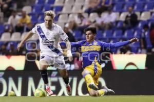 FÚTBOL . CLUB PUEBLA VS TIGRES
