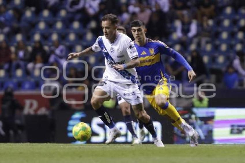 FÚTBOL . CLUB PUEBLA VS TIGRES
