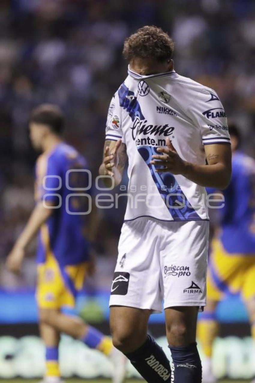 FÚTBOL . CLUB PUEBLA VS TIGRES