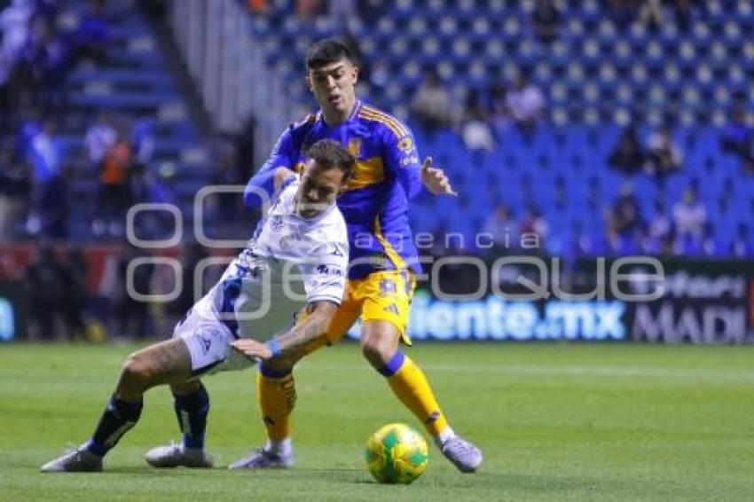 FÚTBOL . CLUB PUEBLA VS TIGRES