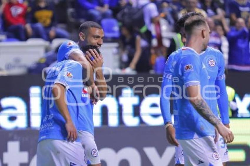 FÚTBOL . CRUZ AZUL VS PUMAS