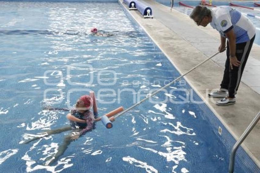 NATACIÓN PARA CIEGOS