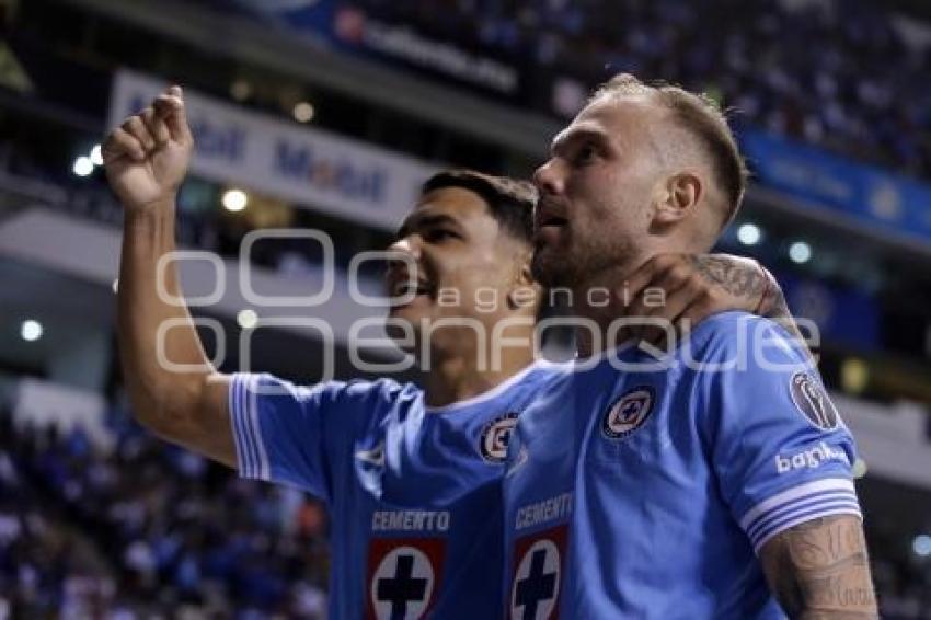 FÚTBOL . CRUZ AZUL VS PUMAS