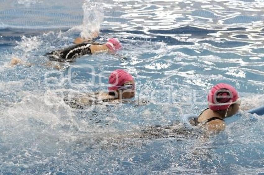 NATACIÓN PARA CIEGOS