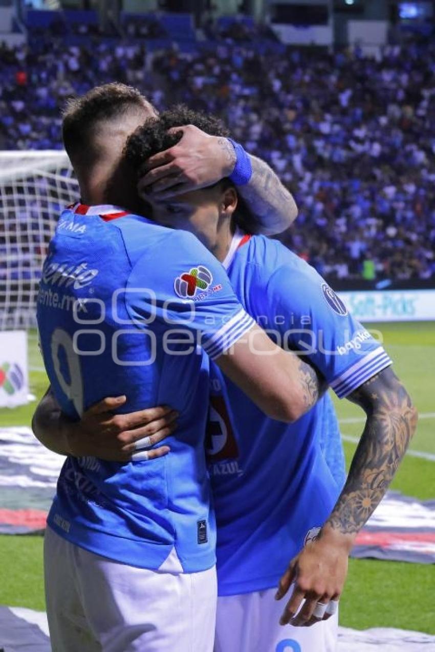 FÚTBOL . CRUZ AZUL VS PUMAS