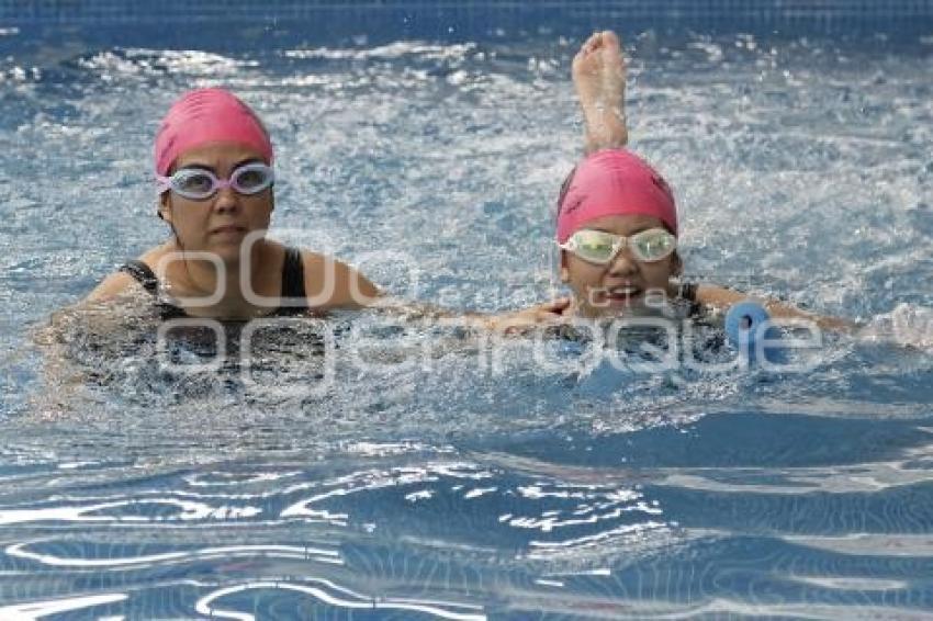 NATACIÓN PARA CIEGOS