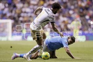 FÚTBOL . CRUZ AZUL VS PUMAS