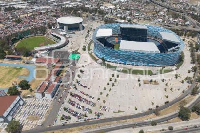 ESTADIOS . ESTACIONAMIENTO