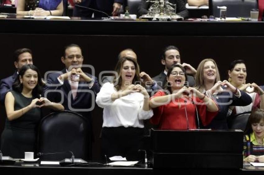 CONGRESO DE LA UNIÓN . ANIVERSARIO PUEBLA