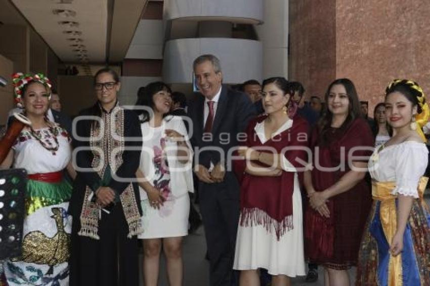CONGRESO DE LA UNIÓN . ANIVERSARIO PUEBLA