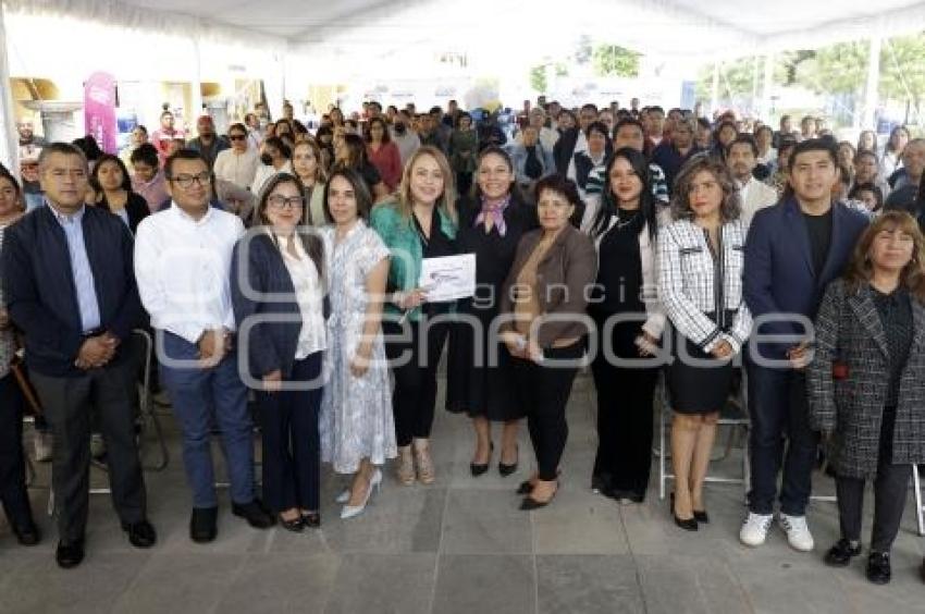 SAN ANDRÉS CHOLULA . ENTREGA PINTURA A ESCUELAS