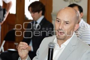 HÉCTOR GONZÁLEZ