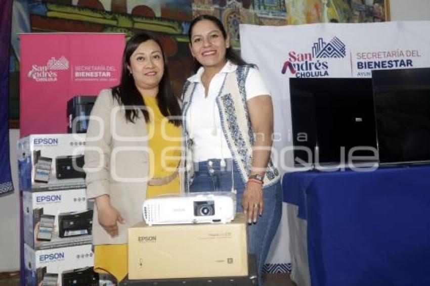 SAN ANDRÉS CHOLULA . EQUIPAMIENTO ESCUELAS