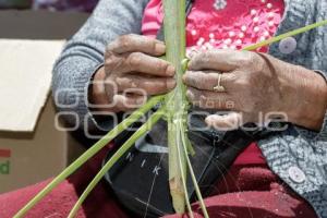 SEMANA SANTA . MERCADO