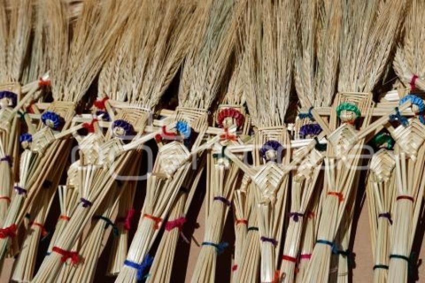 SEMANA SANTA . MERCADO