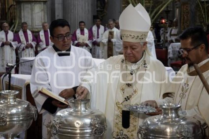 RELIGIÓN . MISA CRISMAL