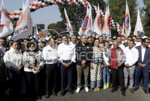 DESFILE . DÍA DEL TRABAJO
