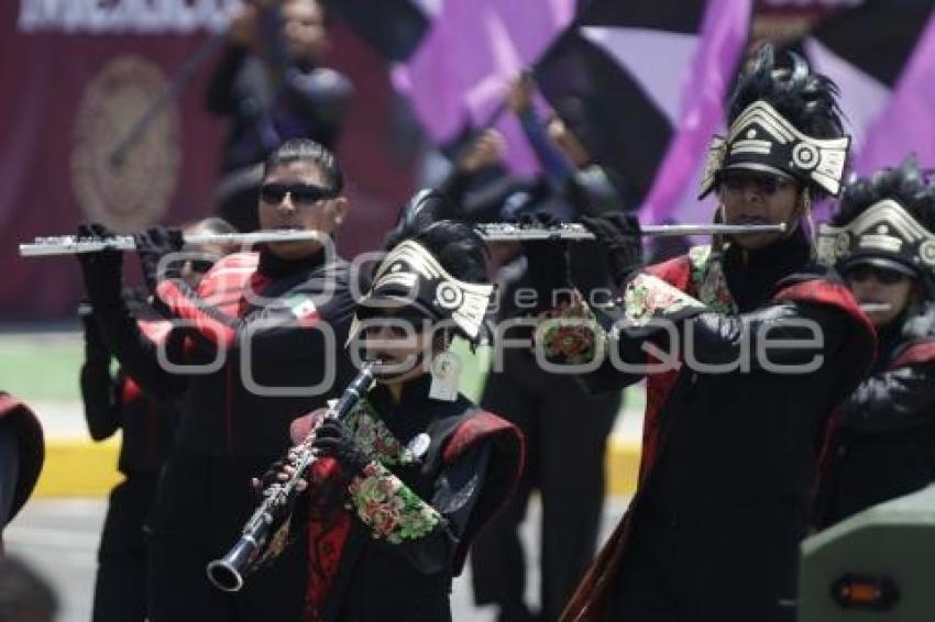 DESFILE 5 DE MAYO
