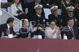 DESFILE 5 DE MAYO