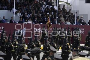 DESFILE 5 DE MAYO