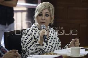 AMPARO ACUÑA FIGUEROA