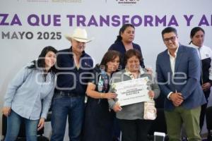 TLAXCALA . ENTREGA DE DESGRANADORAS