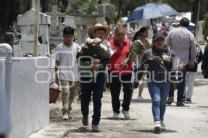 PANTEÓN MUNICIPAL . 10 DE MAYO