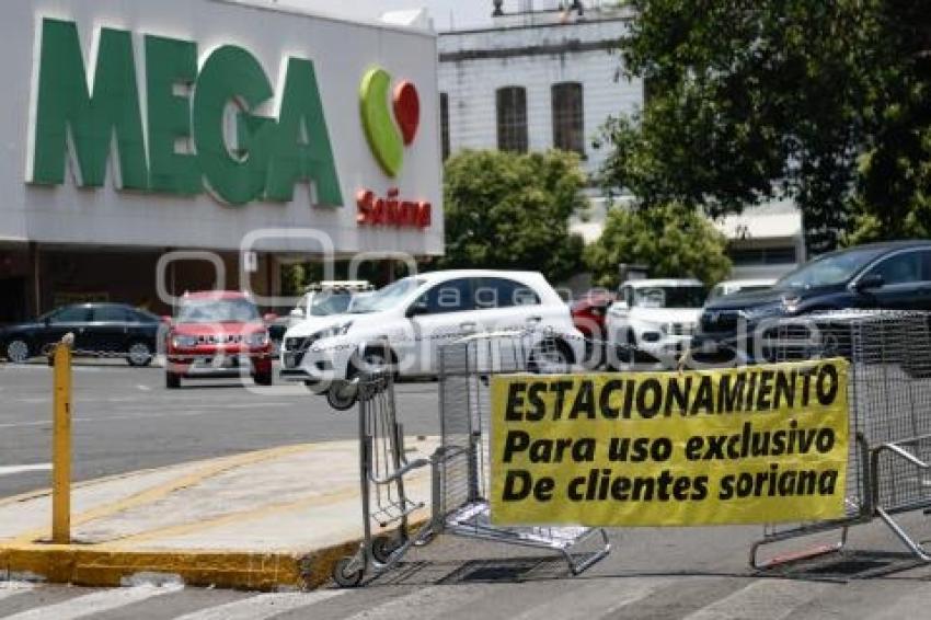 ESTACIONAMIENTO . SORIANA