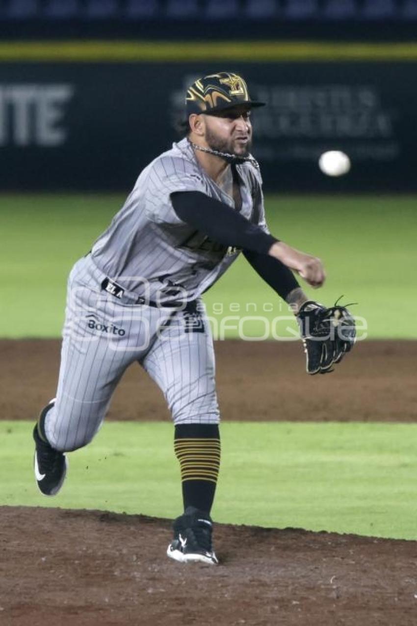 BÉISBOL . PERICOS VS LEONES