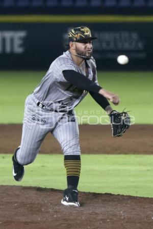 BÉISBOL . PERICOS VS LEONES