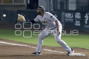 BÉISBOL . PERICOS VS LEONES