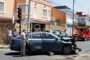 CHOQUE . 27 PONIENTE