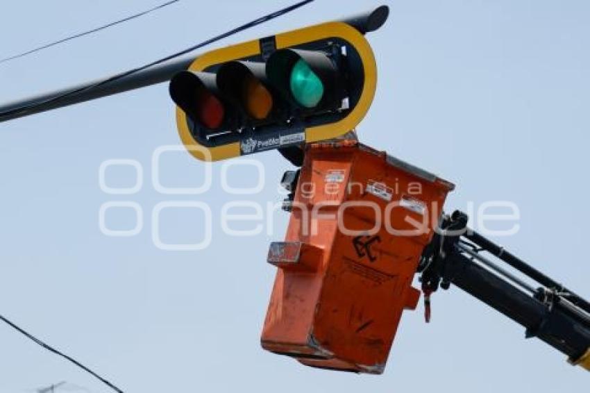 SEMÁFOROS . 11 NORTE