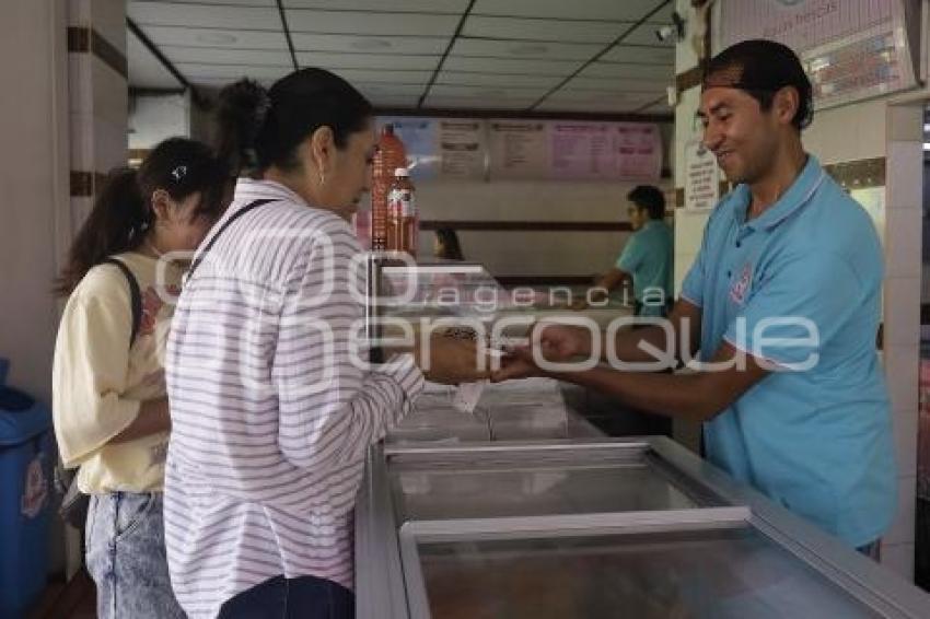 OLA DE CALOR . PALETERÍA