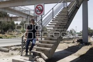 PUENTE PEATONAL
