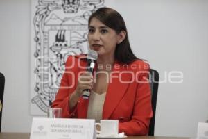 ANGÉLICA ALVARADO