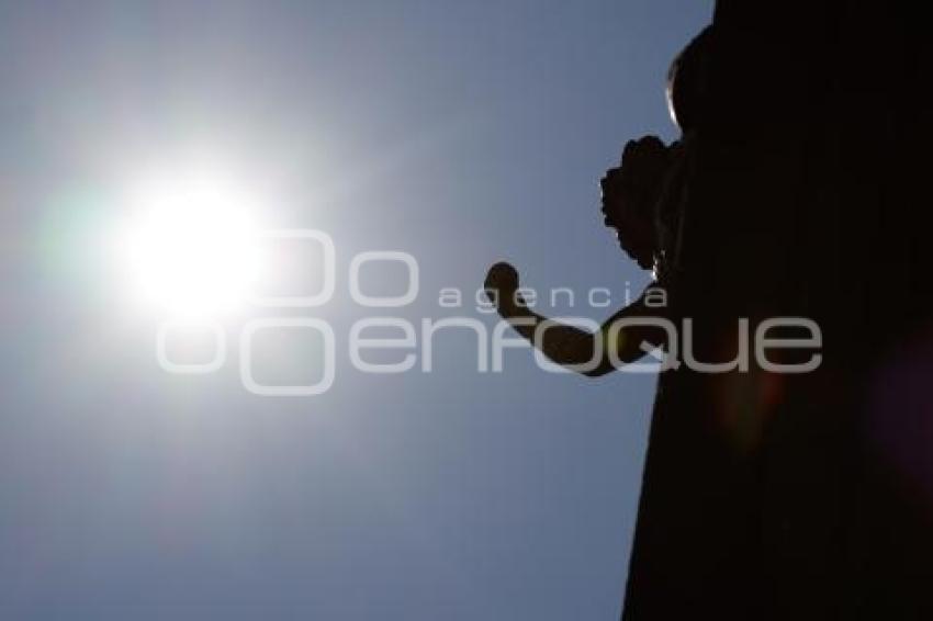 DÍA SIN SOMBRA
