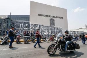MANIFESTACIÓN . MOTOCICLISTAS